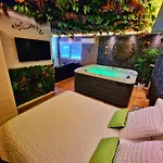 Apartment Relax Spa-4 Pers-jacuzzi-parking-jardin-clim-colmar