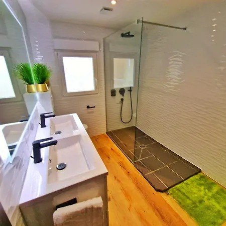 Relax Spa-4 Pers-jacuzzi-parking-jardin-clim-colmar Appartement Muntzenheim